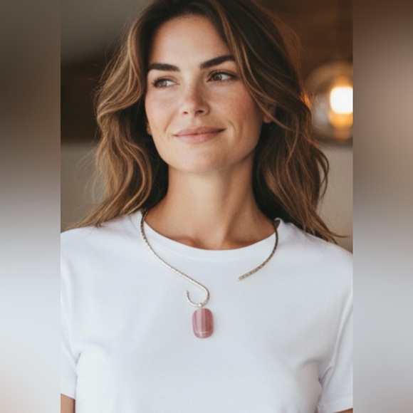 Delmarva Designs Jewelry - Handmade Delmarva Designs Fused Glass Pendant Necklace on 16”  Choker